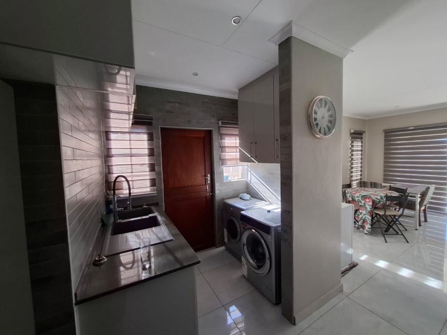 4 Bedroom Property for Sale in Waterkloof East North West